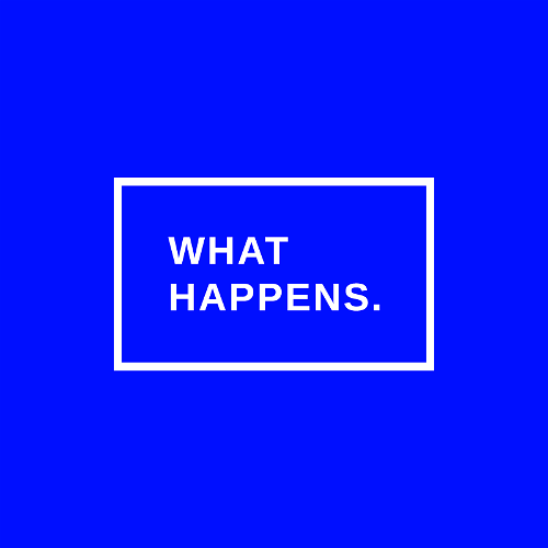 Logo van What Happens met blauwe achtergrond