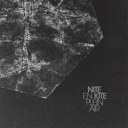 Artwork  van En Plein Air, een neoklassieke EP door Brusselse producer Nite Kite, gemaakt door Fionnuala McGowan, in opdracht van Nite Kite