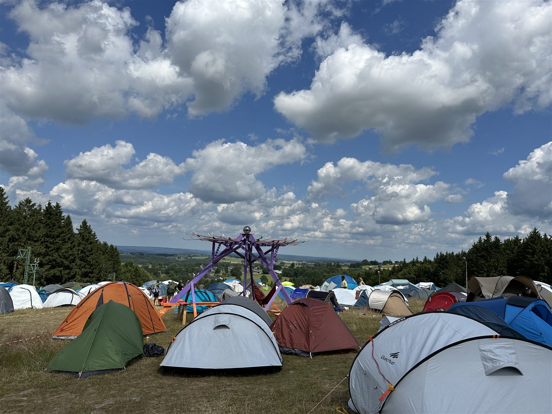 Uitzicht over de camping van La Nature 2023.