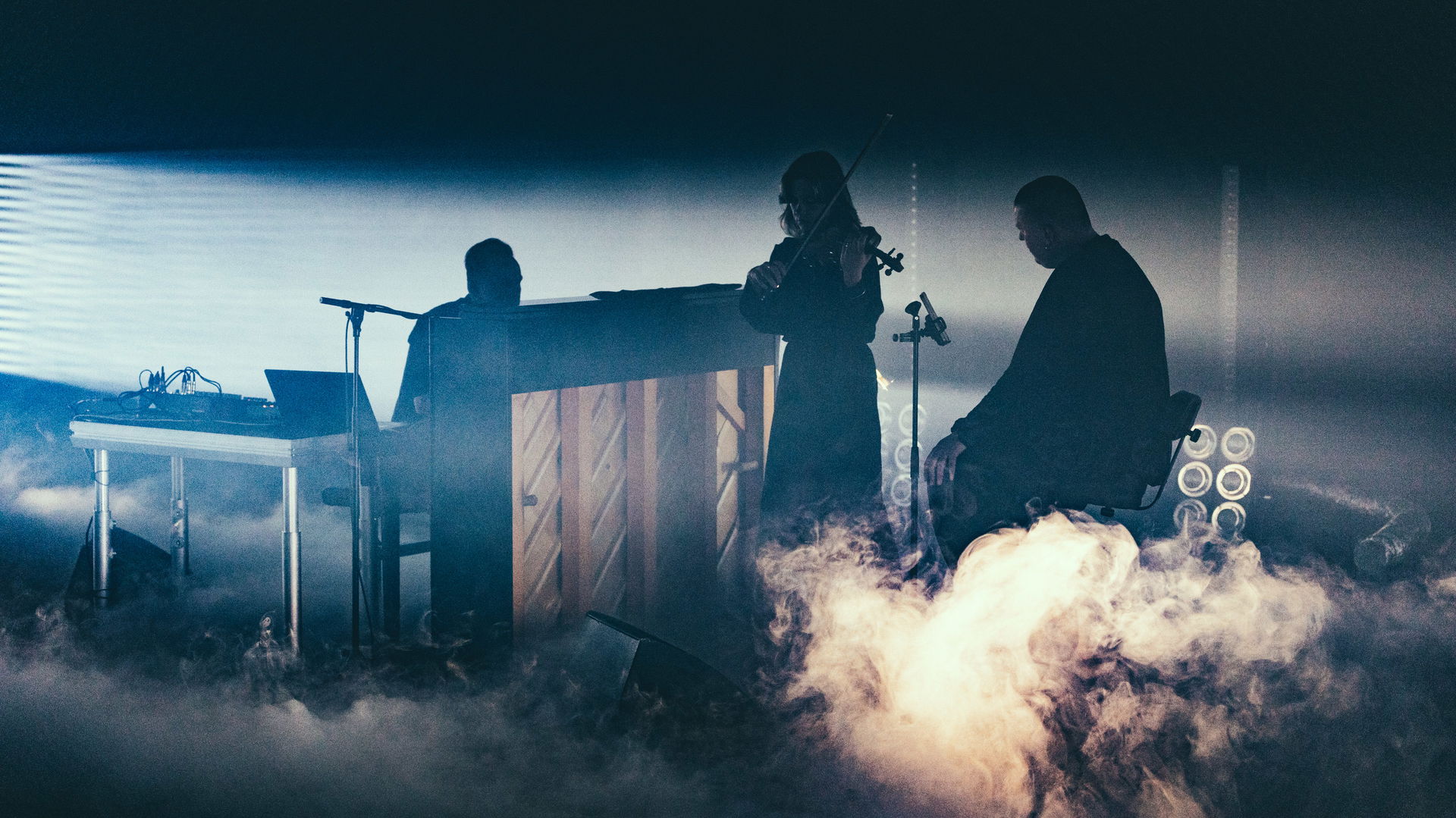 Foto van Valgeir Sigurðsson, Benjamin Abel Meirhaeghe en Elisabeth Klinck, in opdracht van Ancienne Belgique