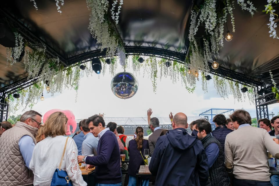 Promo van Le Ciel Est Bleu 2025, in opdracht van Le Ciel Est Bleu