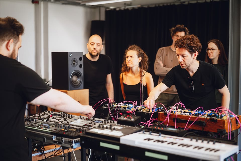 Promo van Soundlabs / modular meets / open atelier klankinstallaties (GRATIS), in opdracht van WISPER