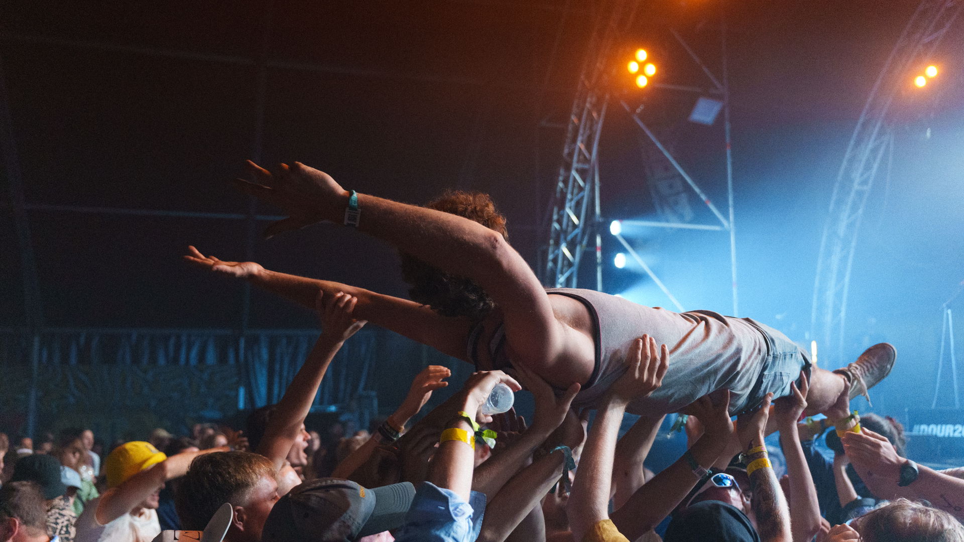 Dour Festival 2025, gemaakt door Allan Robert, in opdracht van Dour