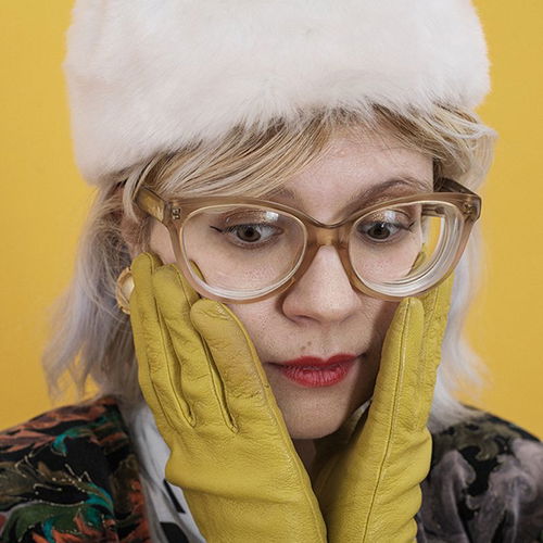 Promo van Mary Ocher + gala dragot — PALMARIUM 2026, in opdracht van VIERNULVIER, Democrazy en Gum