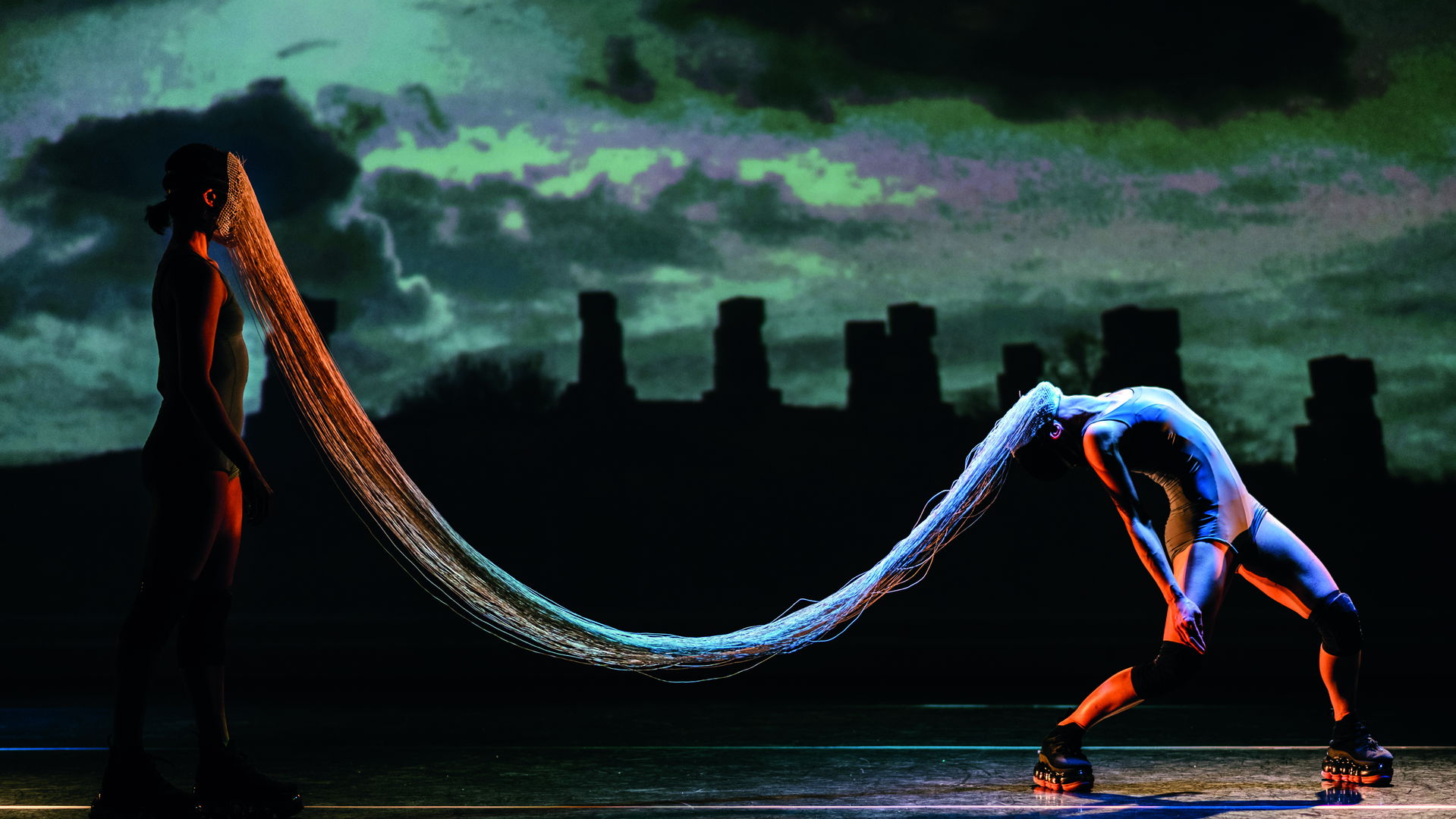 Adrienne Hart / Neon Dance - Last and first men, gemaakt door Miles Hart Photography, in opdracht van Neon Dance