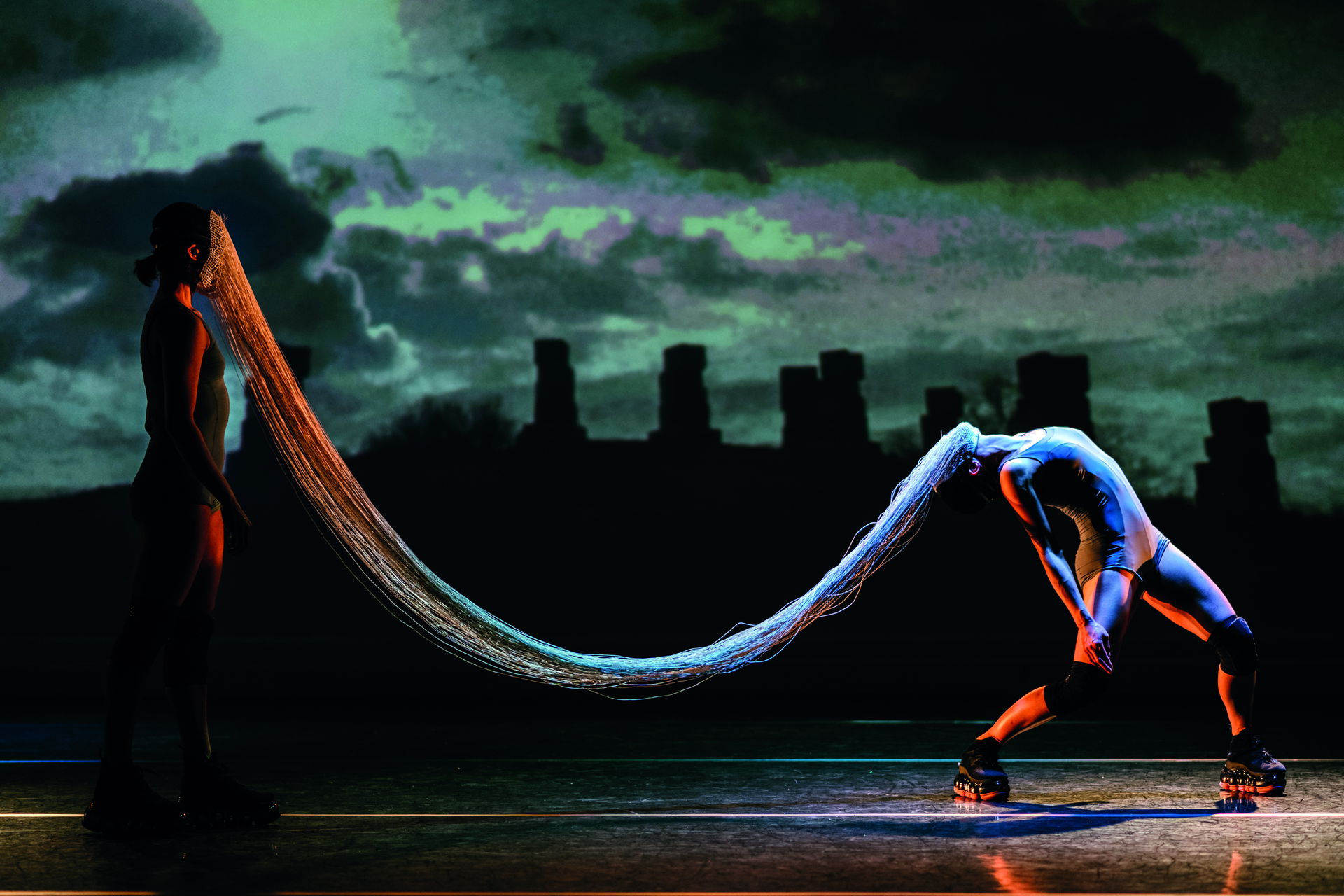 Adrienne Hart / Neon Dance - Last and first men, gemaakt door Miles Hart Photography, in opdracht van Neon Dance