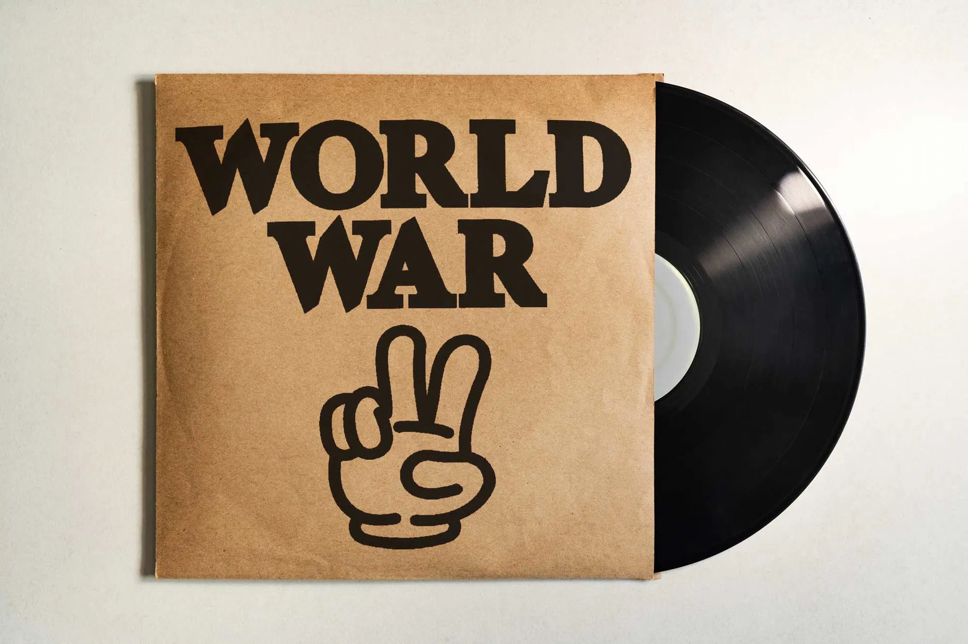Artwork van WORLD WAR TOO (limited edition vinyl), in opdracht van Borokov Borokov