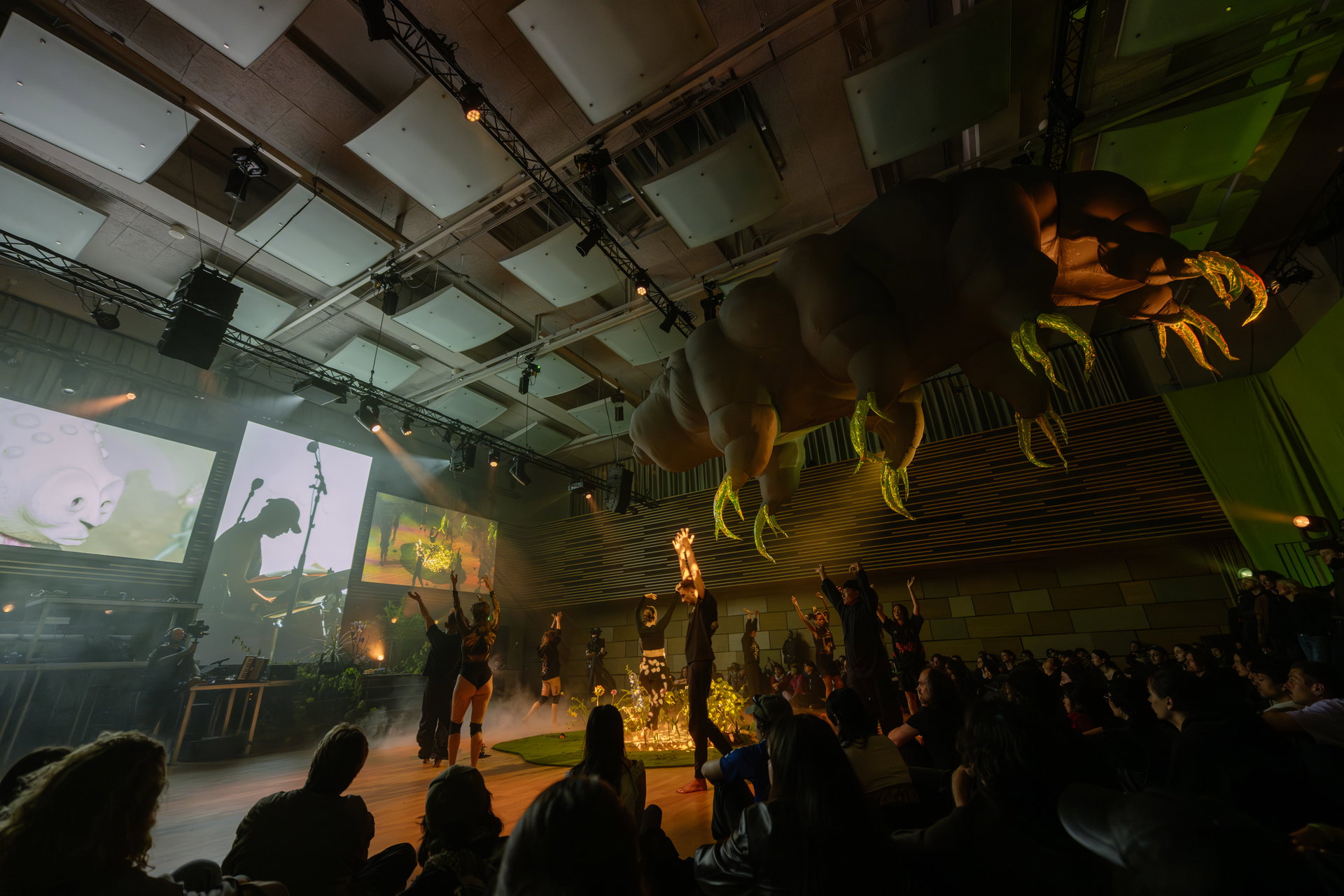 Rewire 2026, gemaakt door Camille Blake, in opdracht van Rewire