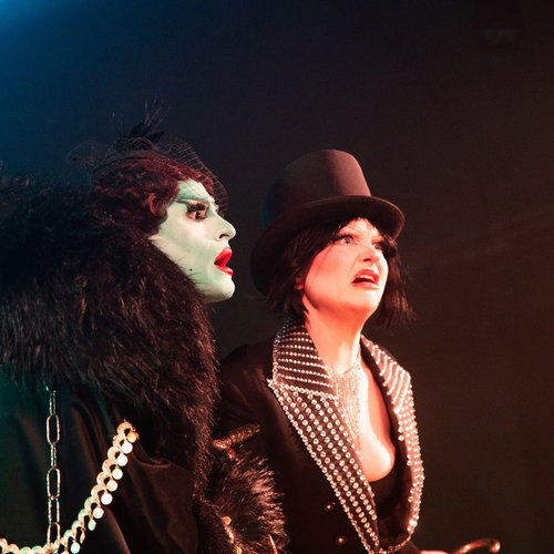 Promo van Send in the Clowns presents a Cabaret Party, in opdracht van Democrazy en VIERNULVIER