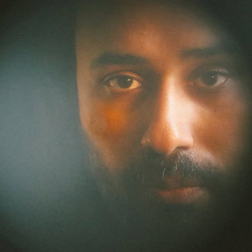 Promo van QASIM NAQVI - DIVING INTO THE MODULAR SYNTHESIZER, in opdracht van DE SINGEL